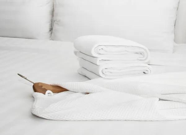 Care tips to maintain your luxury linen bedding for years
