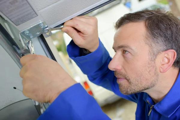 Complete Overhead Garage Door Repair Services for Lasting Performance