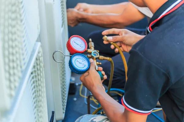 What to Look for When Choosing an HVAC Contractor Near Me